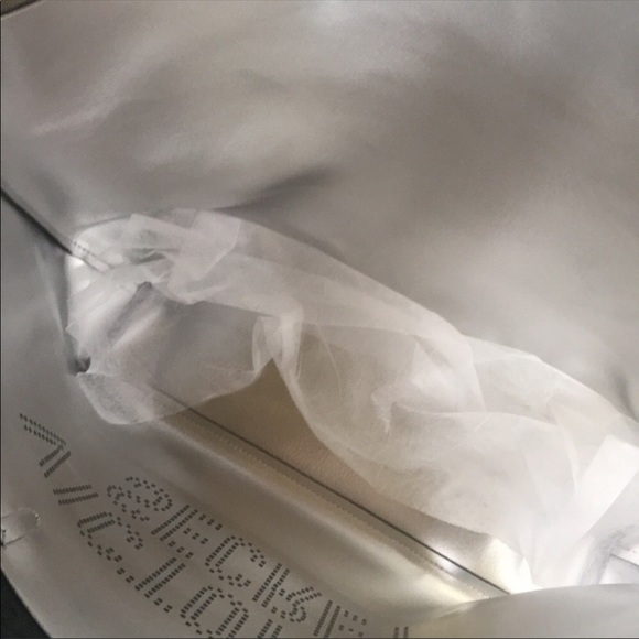 Bundle 2 Victoria’s Secret Totes NWT Black w/ Silver Tassel & 1 Gray Stu… - Picture 8 of 15